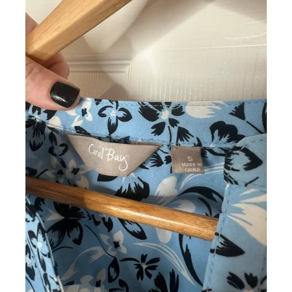 Coral Bay Women's Blue Floral Print Blouse Top Roll Tab Sleeves Size Small - Picture 6 of 8